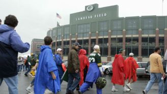 A Former Lambeau Field Employee Was Arrested After Crashing Into Multiple Cars And Trying To Enter The Stadium