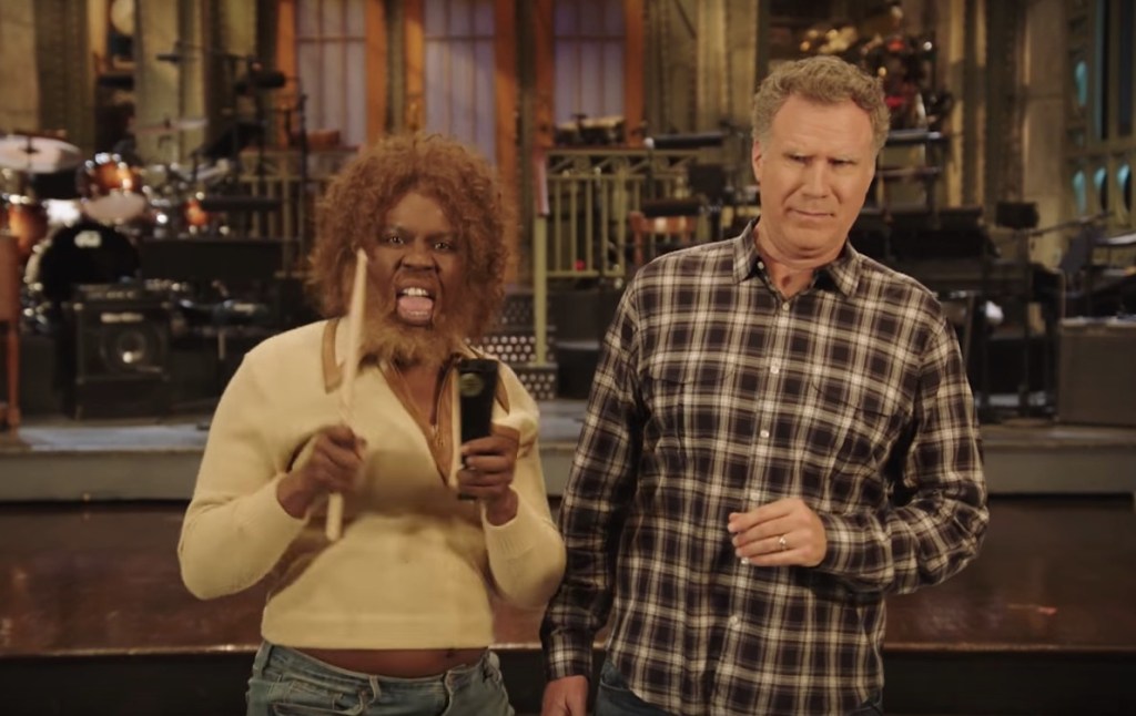 Leslie Jones Impersonates Will Ferrell In New Snl Promo