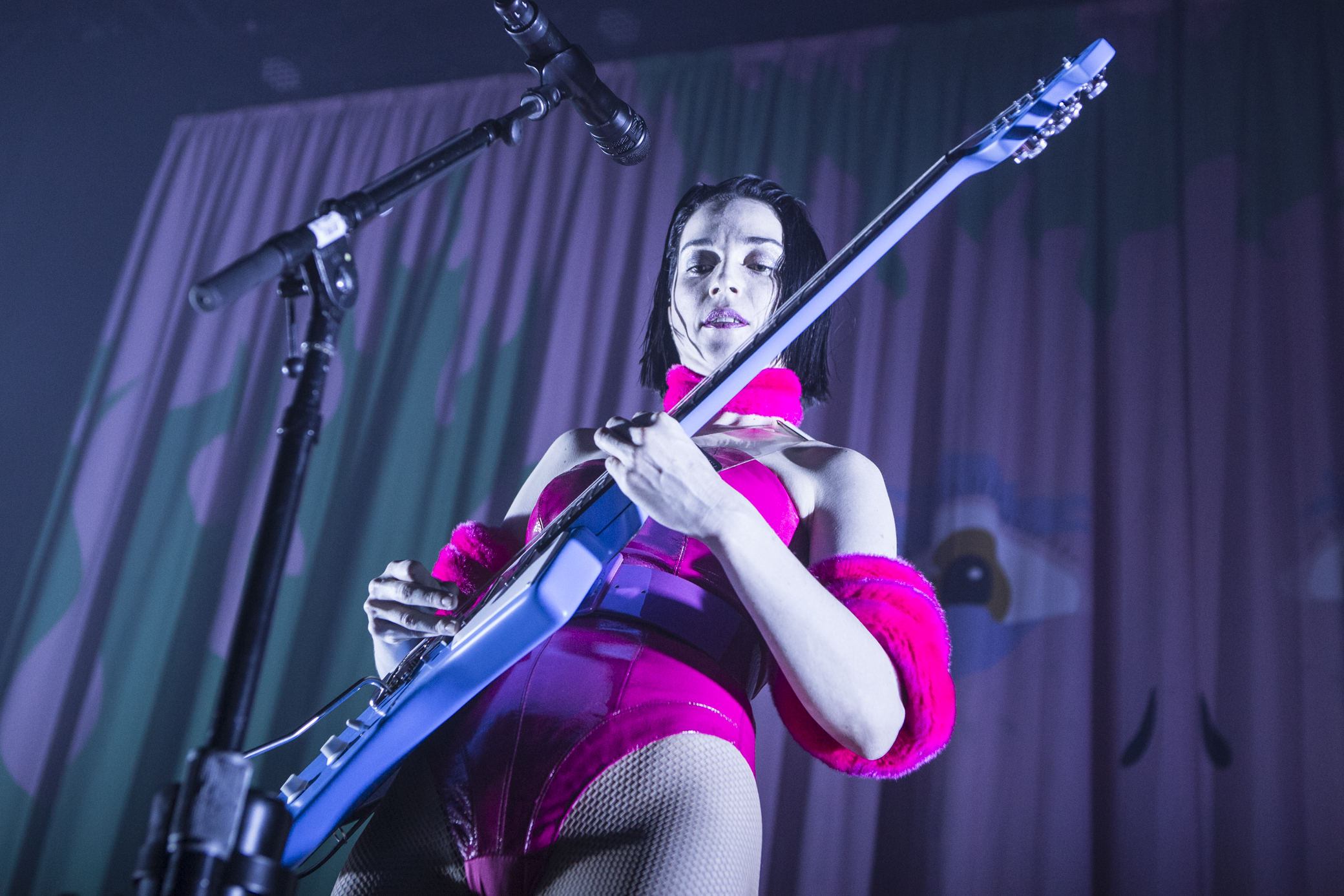 St. Vincent Concert Review And Photos Hollywood Palladium