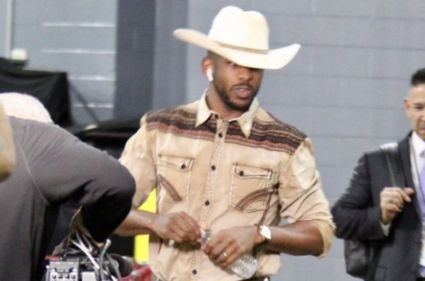 Chris Paul wore cowboy hat and boots to Rockets game