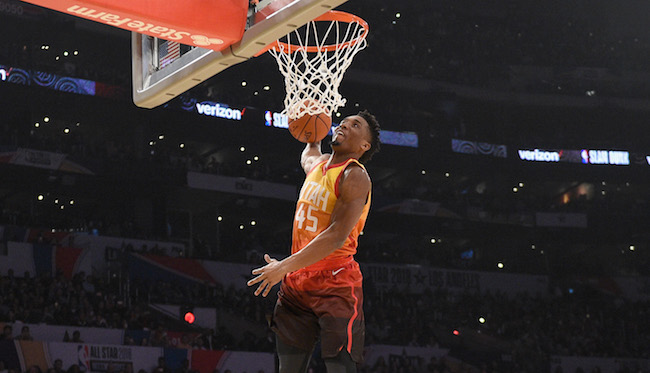 N.B.A. Dunk Contest Goes to Donovan Mitchell, and His Homage to Vince  Carter - The New York Times