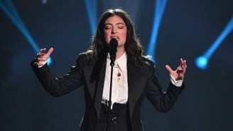 Lorde Debuted A New Song From Her ‘Melodrama’ Sessions To Open Her Tour In Milwaukee