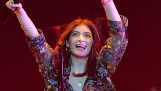 Watch Lorde Serenade Her Chicago Audience With A Cover Of Kanye’s ‘Love Lockdown’