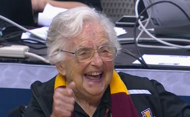 Sister Jean to be Inducted Into Chicagoland Sports Hall of Fame - Loyola  University Chicago Athletics