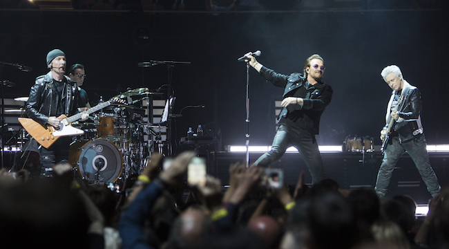 U2 Concert Review: Plenty Of Life Left At The Forum