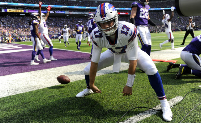 QB Josh Allen Hurdles Minnesota Vikings Defender #MINvsBUF 