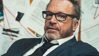 Tom Arnold’s ‘Hunt For The Trump Tapes’ Is More Of An Oblivious Safari, But One With Jokes