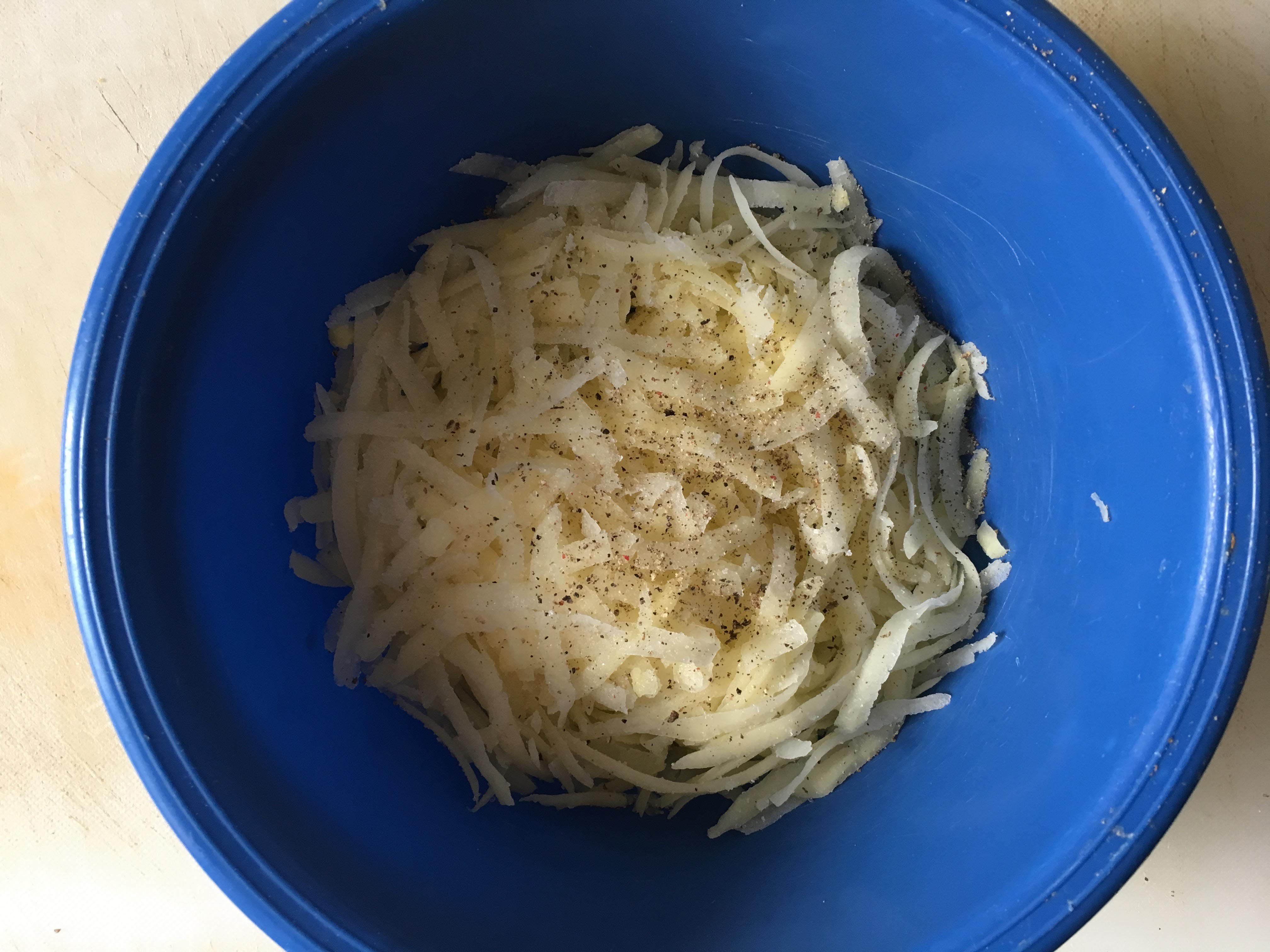 How To Make Hash Browns With This Super Easy Recipe