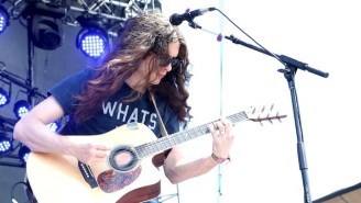 Kurt Vile Performed A Hazy, Acoustic Cover Of Tom Petty’s Anthemic Song ‘Learning To Fly’
