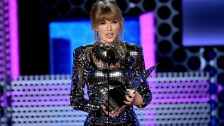 Taylor Swift Got Political Again, This Time During Her AMAs Acceptance Speech