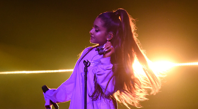 A Short Hair Selfie Has Fans Clamoring Over Ariana Grande's New Look