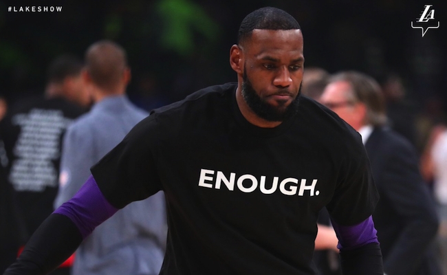 Lakers, Hawks wear warm-up shirts showing support for Thousand