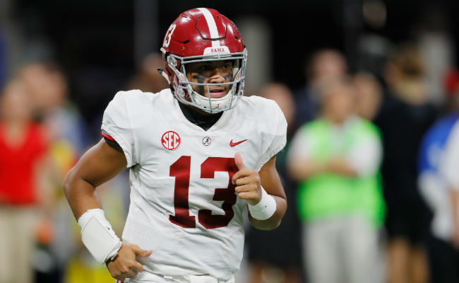 Tua Tagovailoa injured in SEC title game; Jalen Hurts takes his place