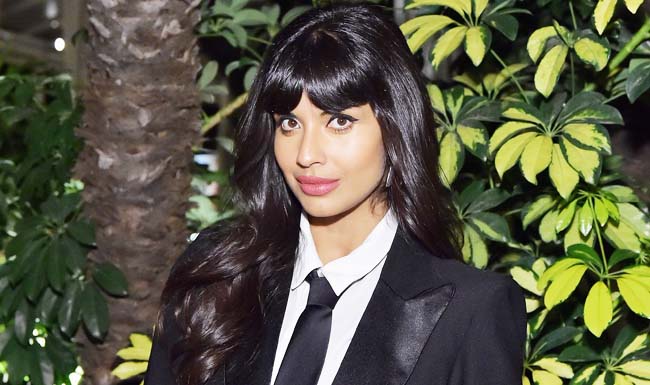 Jameela Jamil Calls Out Society For Fat-Shaming Khloe ...