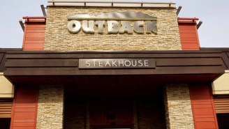 One Man Faked Being Stood Up At Outback Steakhouse On Valentine’s Day Trying To Get A Free Steak