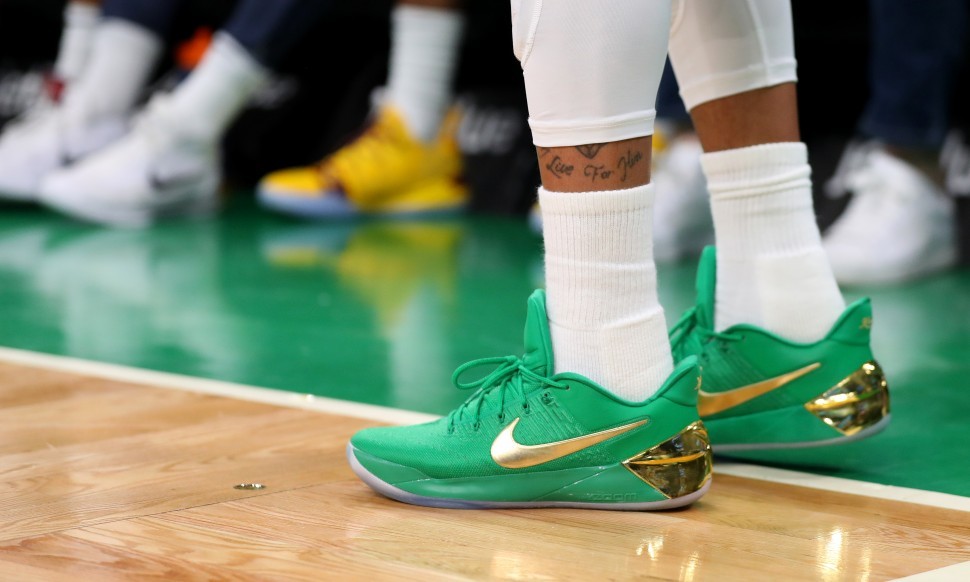 Thomas' Green And Gold Shoes Made For The 2017 Finals