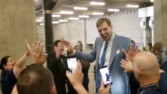 Dirk Nowitzki Was Greeted By Hundreds Of Stadium Employees Before Potentially His Final Home Game