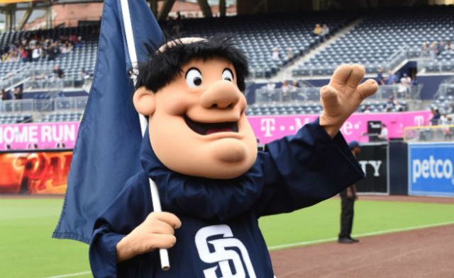 Padres Giving Thanks to Mothers