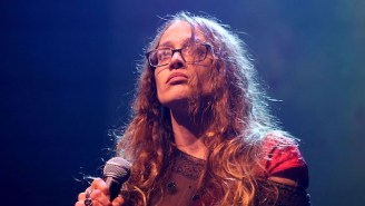 Fiona Apple Is Donating Her ‘Criminal’ Royalties To Support Refugees