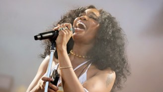SZA Shows Love To 2000s Alternative Music By Covering The Wheatus Hit ‘Teenage Dirtbag’ In Australia