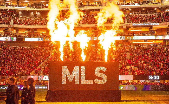 On the Pitch: Atlanta United Embraces Crowd at Mercedes-Benz Stadium as  First MLS Club To Return to Full Capacity