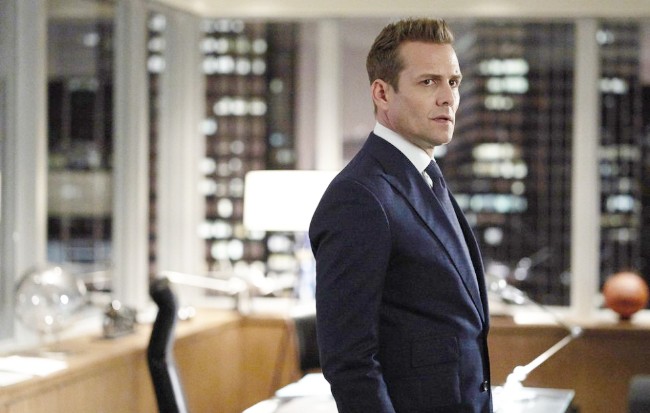 What's On Tonight: 'Suits' Faces A Familiar Foe
