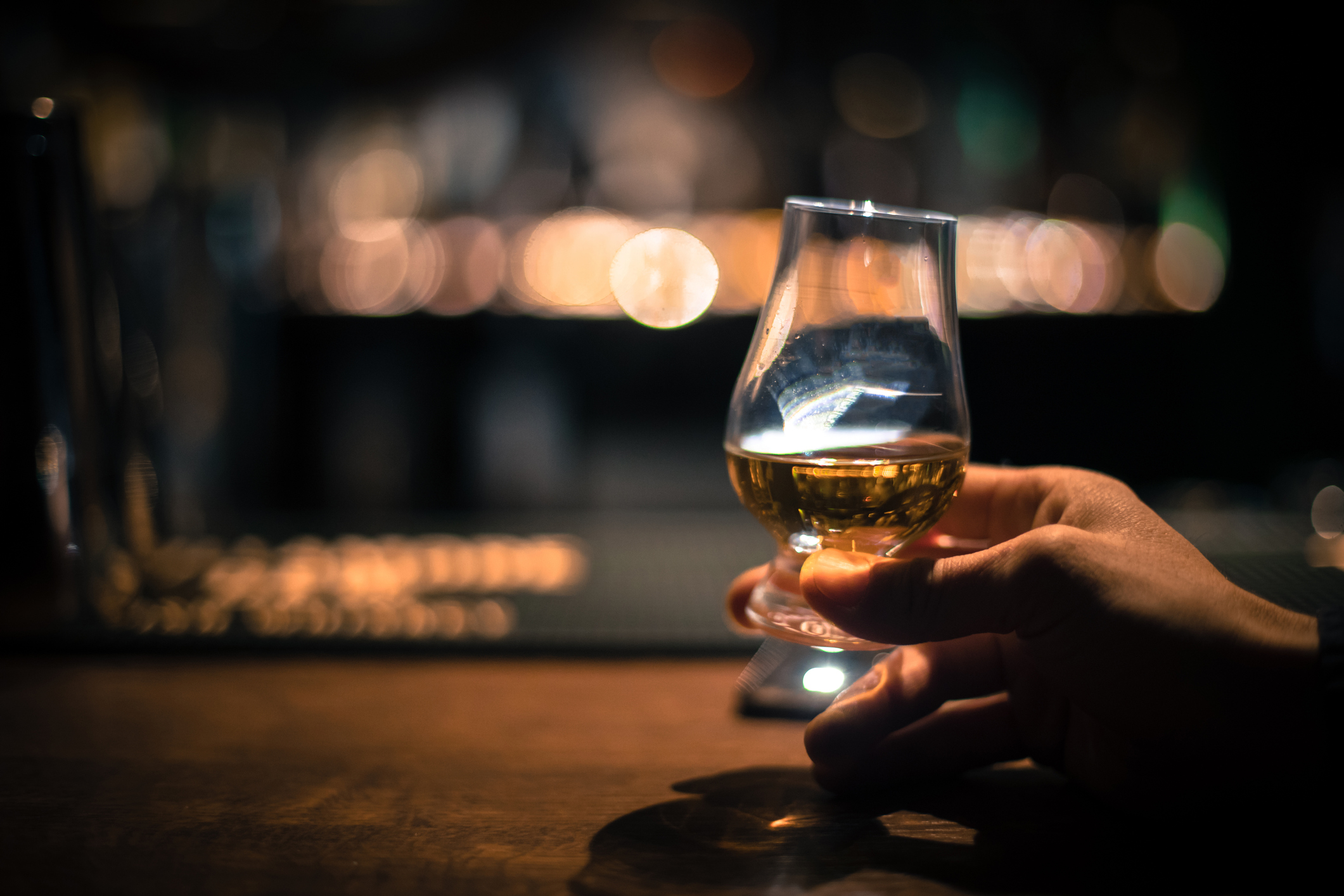 How To Taste Whiskey Like A Professional