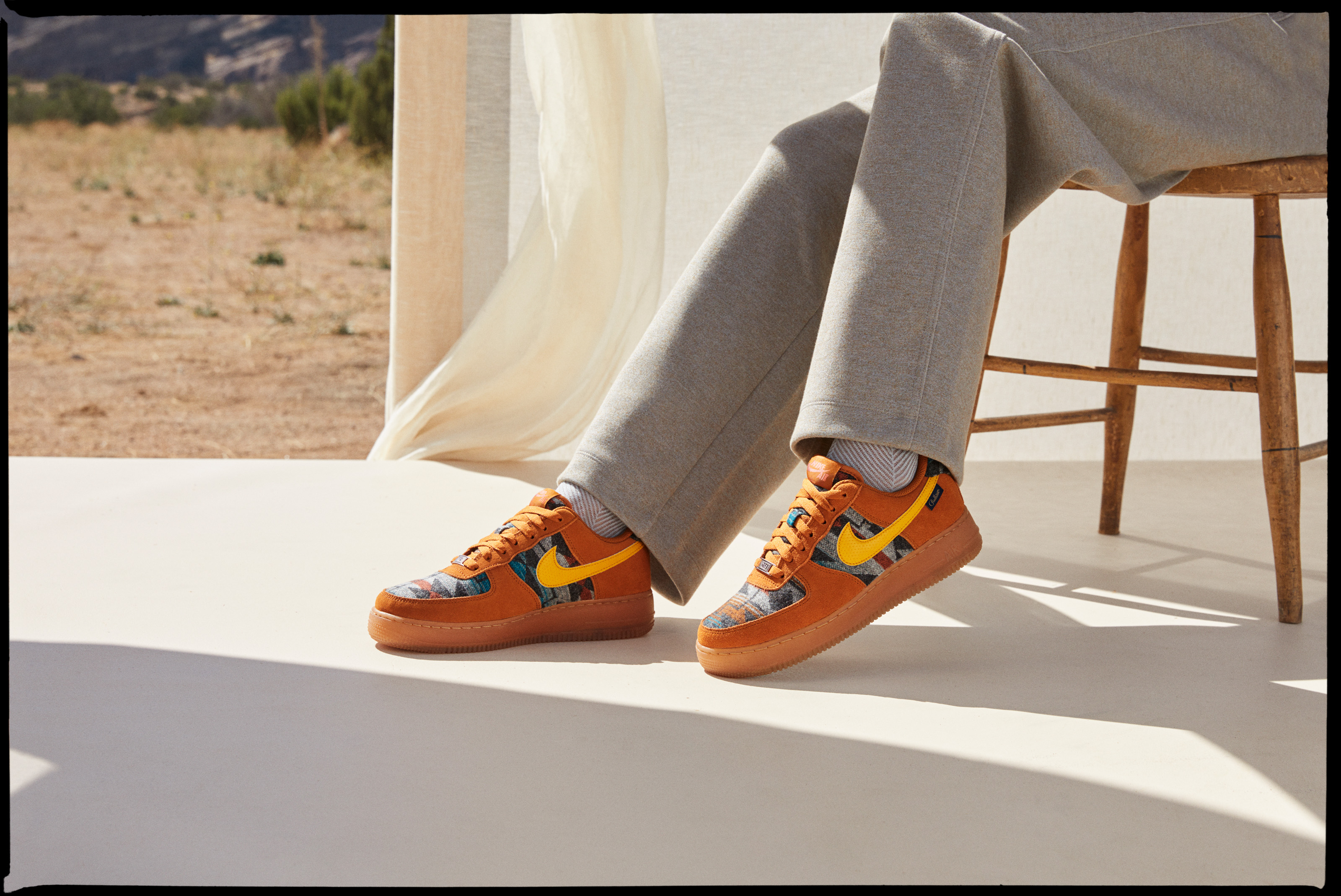 Hertog absorptie intern The Nike Pendelton Collection Features Indigenous Creators and Designs
