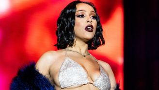 Doja Cat Doesn’t ‘Give A F*ck’ About The Coronavirus: ‘I’m Not Scared’