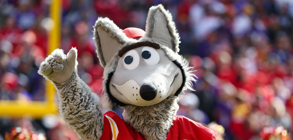 KC’s Mascot Hated The Team’s Disastrous First Quarter Against Houston