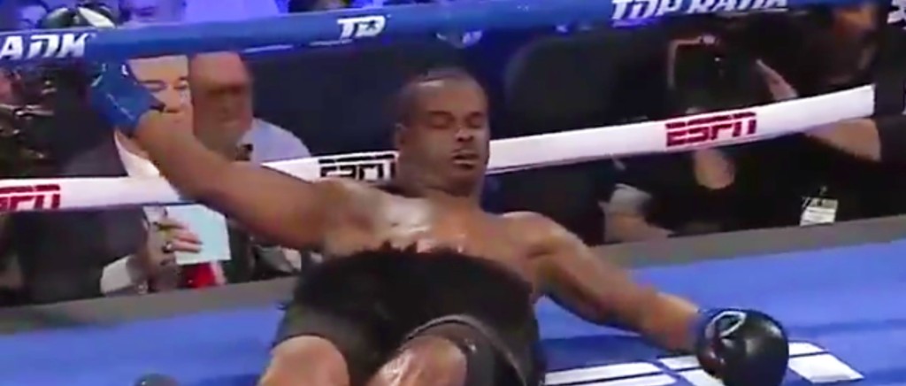 Boxer Michael Seals Enters Ring To �Baby Shark� Then Gets