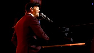 People Couldn’t Look Away From Gavin Degraw’s Strange Rendition Of The National Anthem