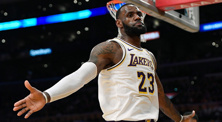 LeBron Paid Tribute To Kobe With His Dunk Against The Rockets