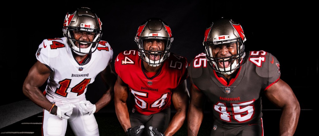 bucs-unis-top.jpg