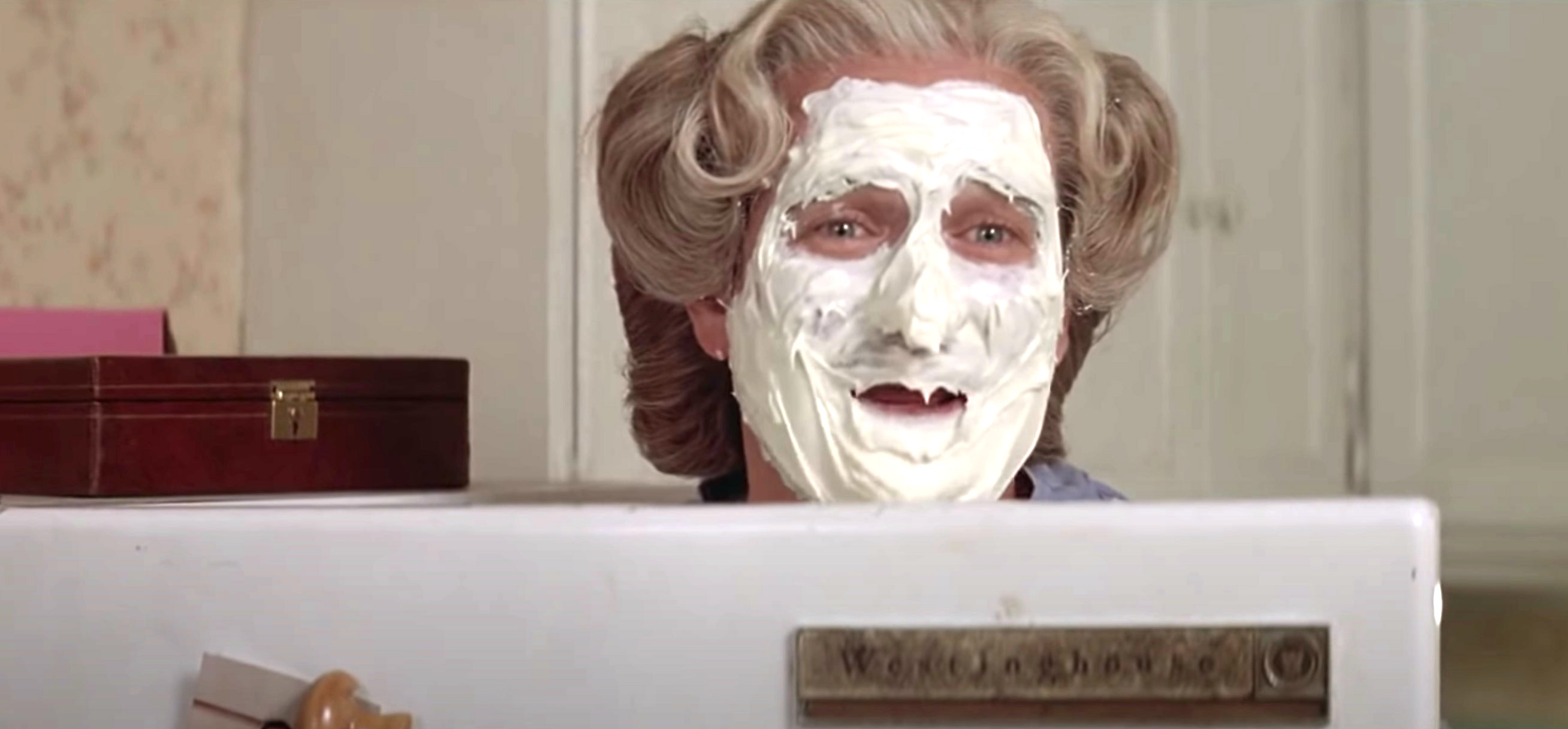 Mrs Doubtfire Director Says There Is No Nc 17 Version Of The Film
