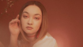 Mxmtoon Reflects On The ‘Lessons’ She’s Learned And Announces Her Upcoming EP ‘Dawn’