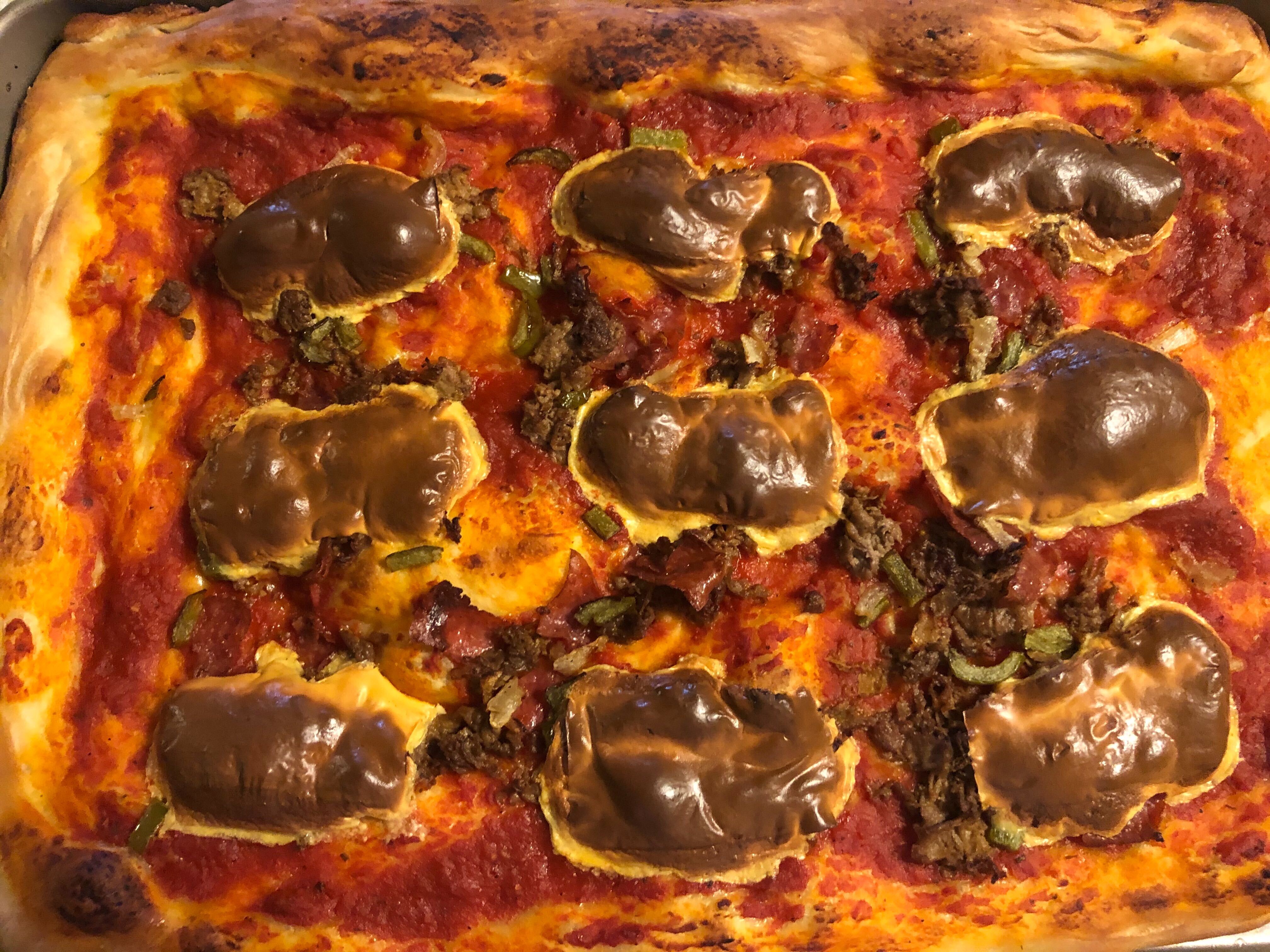 Here's How To Make The Wonderfully Bizarre 'Altoona Style' Pizza