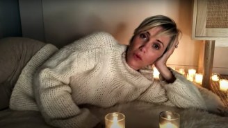 Kristen Wiig Got Extremely Comfortable Hosting A Hair-Raising ‘SNL At Home’ Season Finale