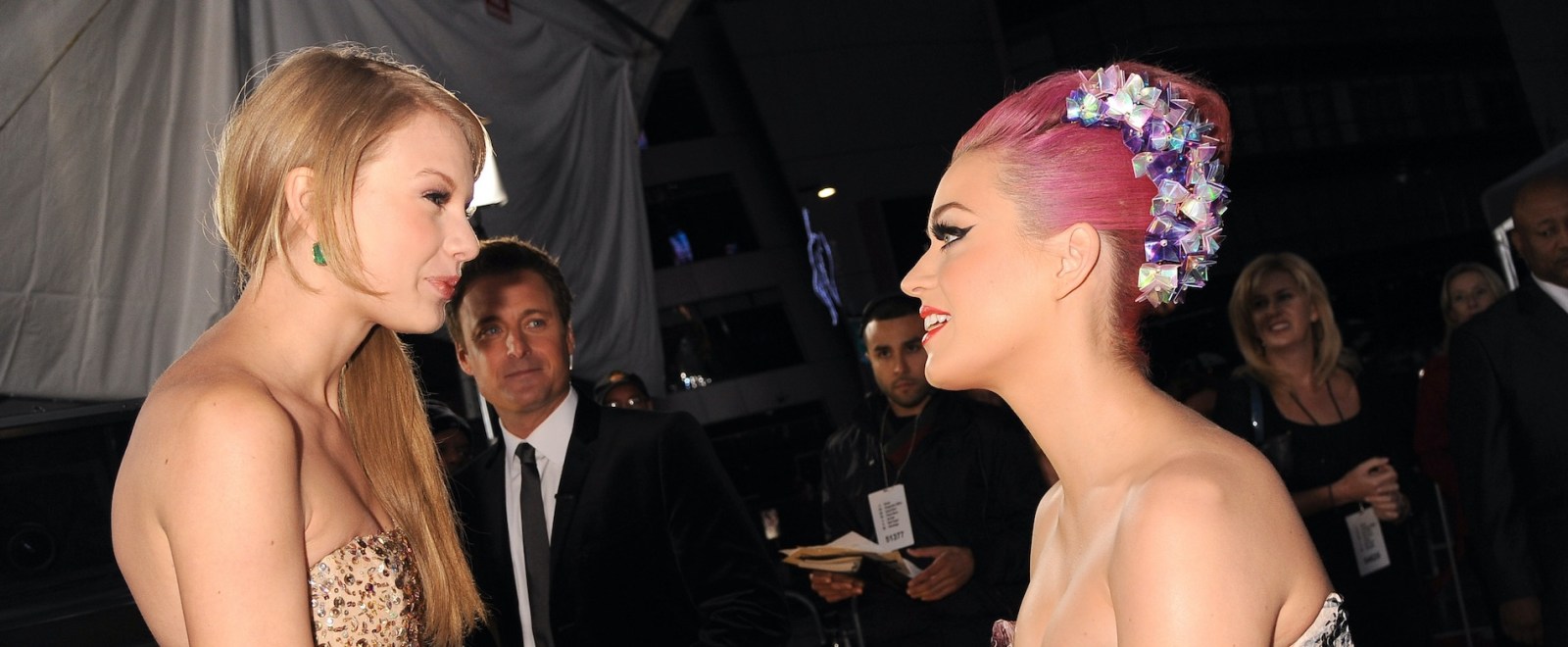 taylor-swift-katy-perry-2011-getty-full.jpg