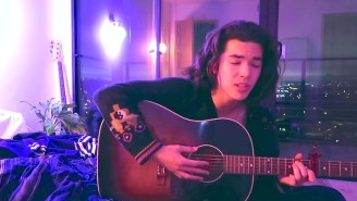 Conan Gray Spotlights His Vulnerable Songwriting In An Acoustic Rendition Of ‘Heather’