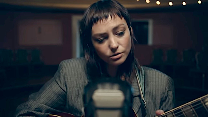 Angel Olsen Gives 'Whole New Mess' Its LateNight Debut On 'Fallon'