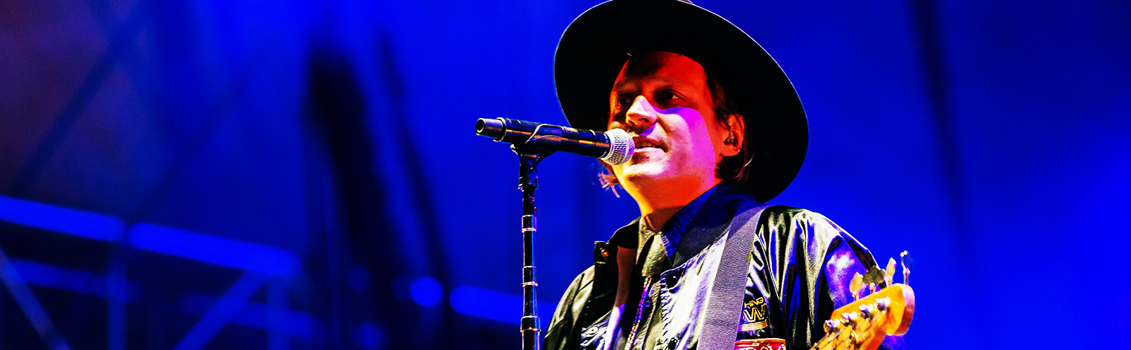 arcadefire-tfeat-uproxx.jpg