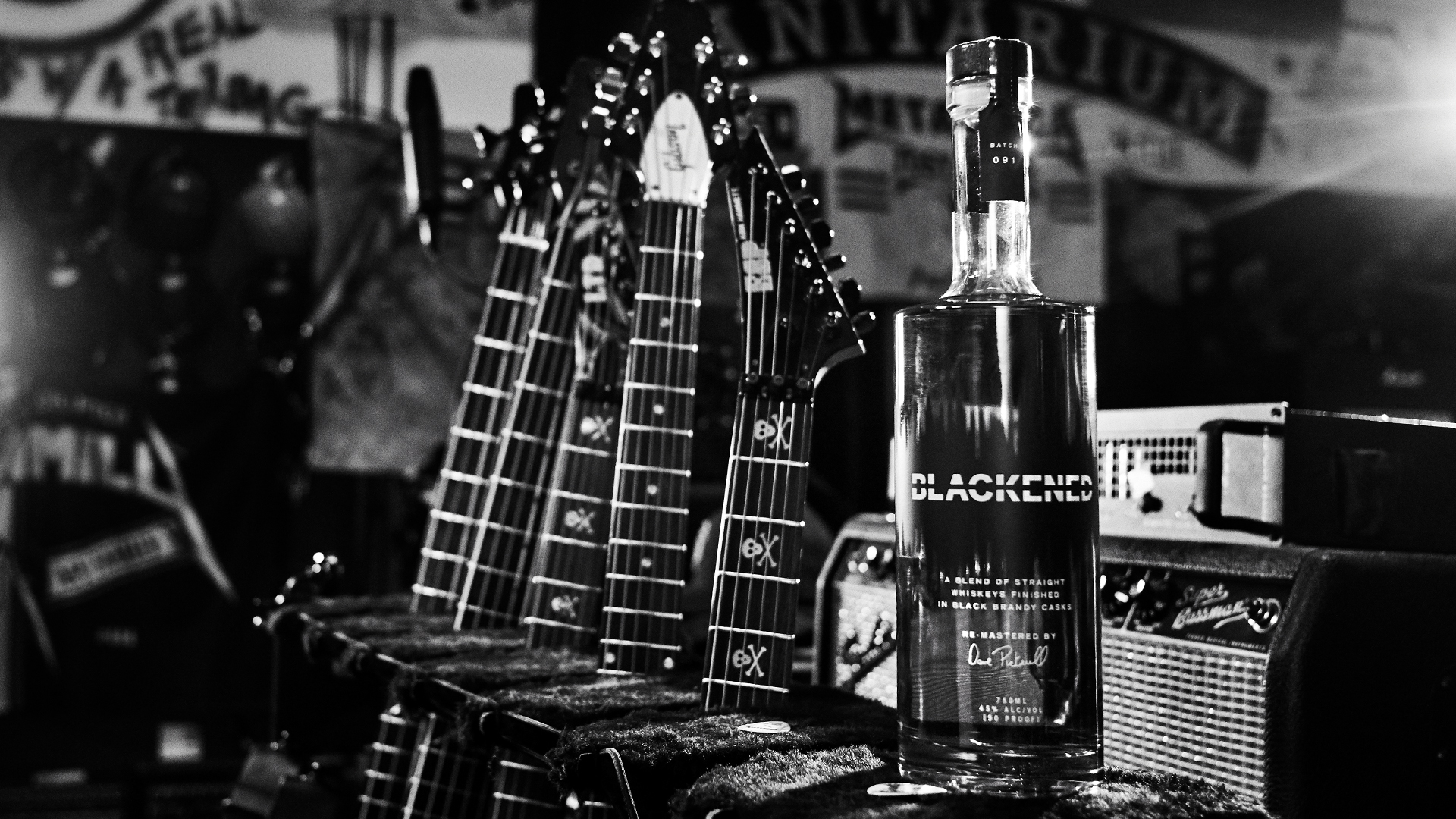 Blues виски. Виски. Виски блюз. Blackened Whiskey. Обои на рабочий стол виски.