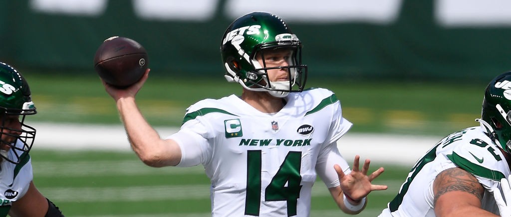 darnold-top.jpg