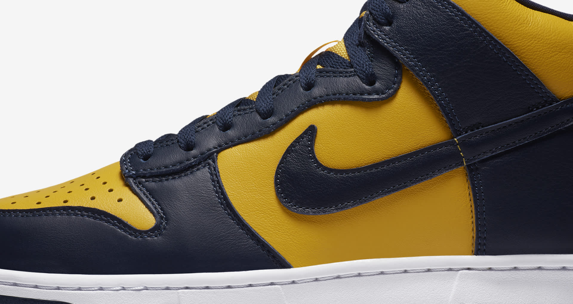 nike dunk maize and blue