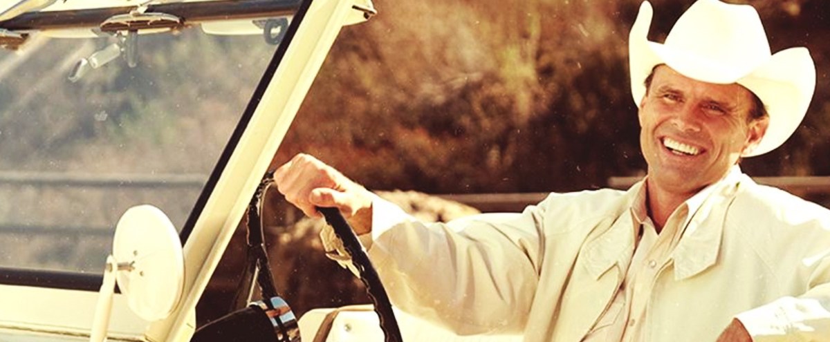 Walton Goggins On ‘John Bronco,’ His Life And Career, And Running Through The House With A Pickle In Your Mouth