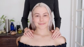 Phoebe Bridgers Gets A Relaxing 40-Minute ASMR Massage From A YouTuber