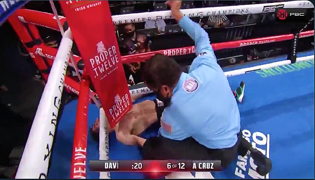 Gervonta Davis Knocked Leo Santa Cruz Out Cold With A Vicious Uppercut