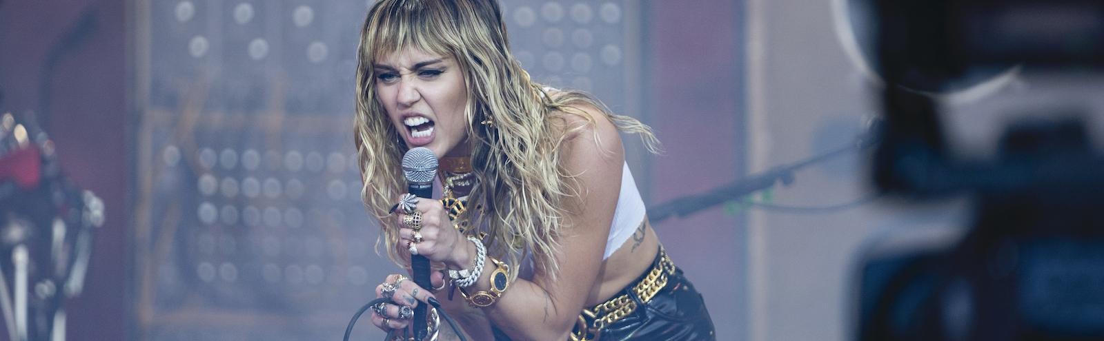 Miley Cyrus frustrated that fans unable to get physical copies of 'Plastic  Hearts