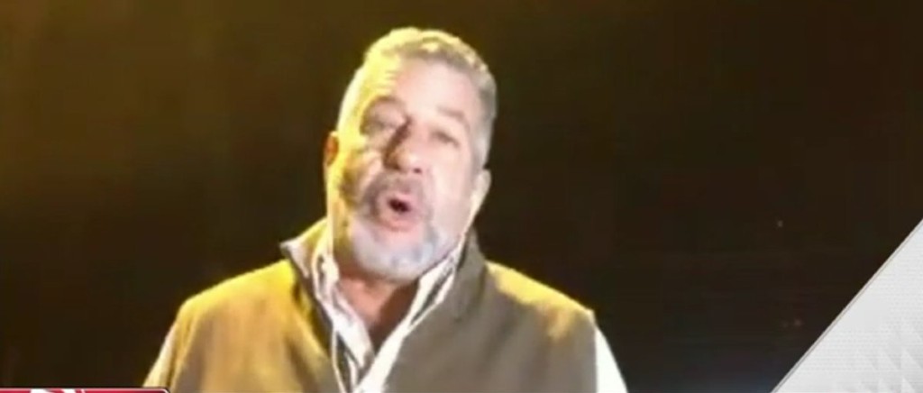 Bruce Pearl Did An Interview On ESPN’s NBA Draft Show From A Grocery Store Parking Lot
